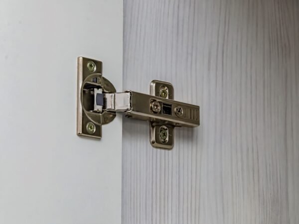 Hinges - Image 3